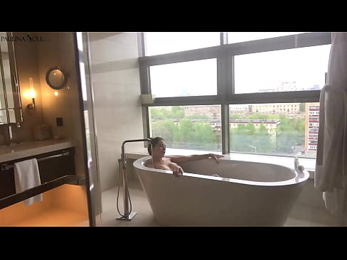 ❤️ Sayang yang luar biasa dengan penuh semangat menyentak vaginanya di kamar mandi Porn buatan sendiri di id.np64.ru